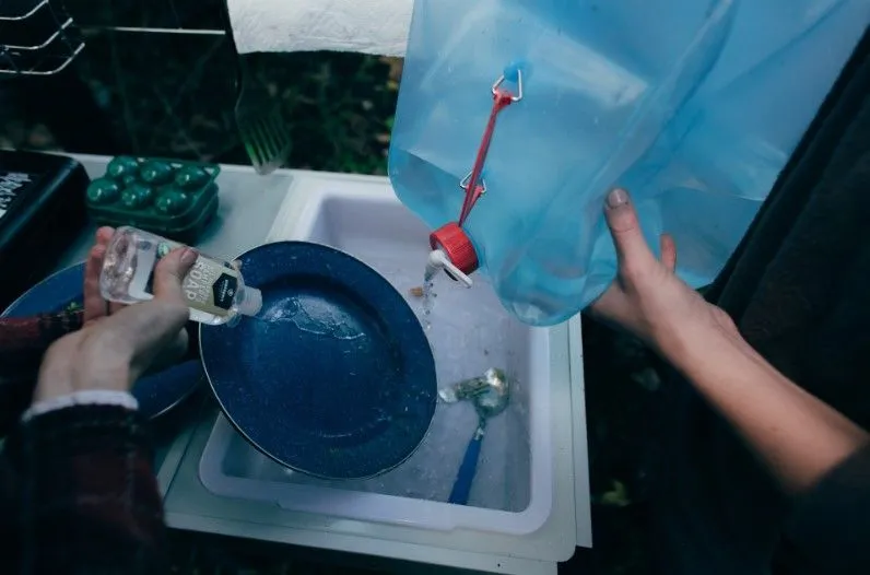 5 GALLON COLLAPSIBLE WATER CAR
